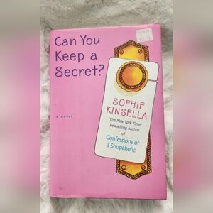 2/$15 - Can You Keep A Secret by Sophie Kinsella